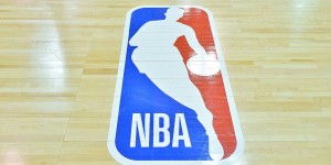 NBA雄鹿队字母哥加盟热火 7换2交易震惊联盟